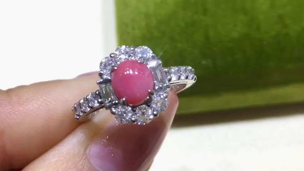 1.44ct Conch Pearl Ring 18k Gold w/ Diamond